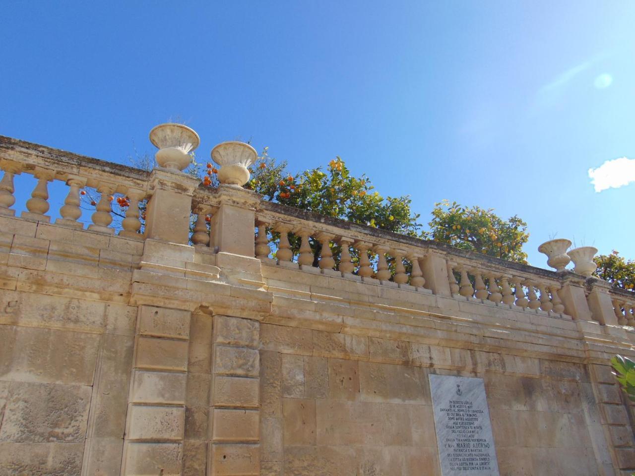 Il Mare Di Ortigia Aparthotel Syracuse Exterior photo